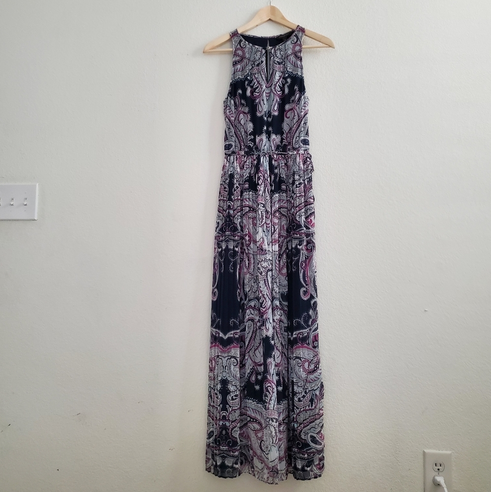 Banana Republic Pleated maxi dress Size 0 Blue Floral Halter Neck Sleeveless